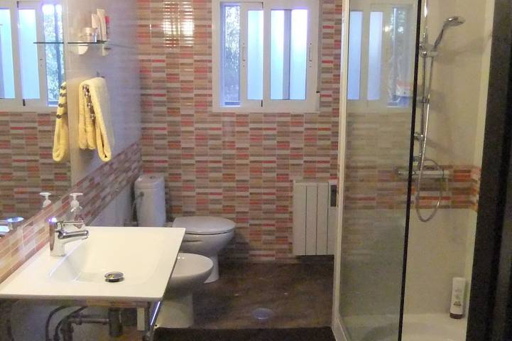 Villa pour 8 personnes, avec balcon et jardin, animaux acceptés à Alicante - 4