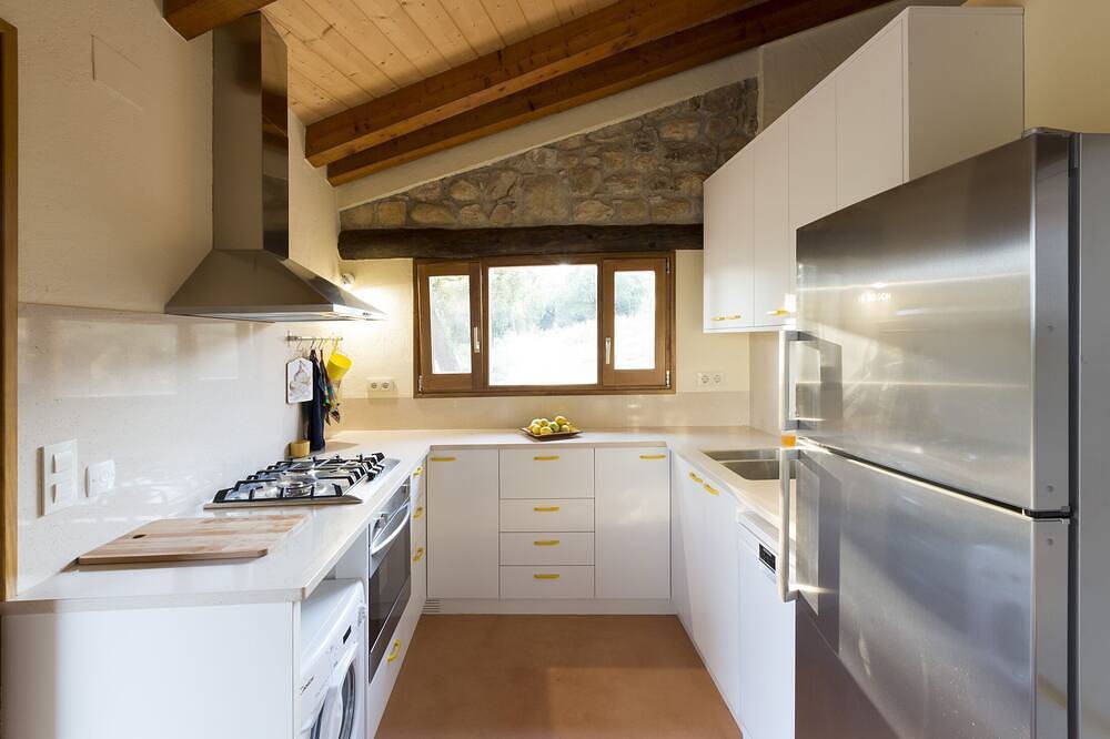 Casa Rural-Agroturismo cerca de la Costa Brava y Pirineos. in Lladó, Alt Empordà