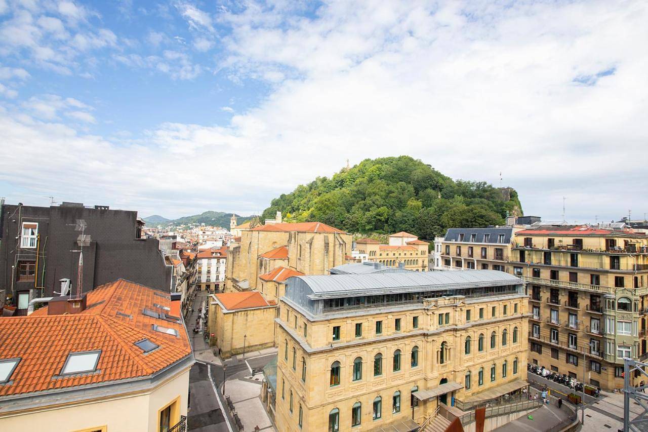 Ganze Wohnung, Luxury Duplex Penthouse With Terrace-Old Town in Playa de la Concha, San Sebastian