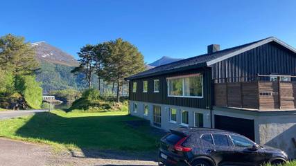 Ferienwohnung für 6 Personen, mit Ausblick und Sauna in Halsa