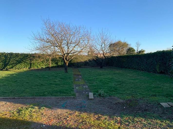 Location de vacances pour 6 personnes, avec terrasse et jardin à Sainte-Gemme-la-Plaine - 2