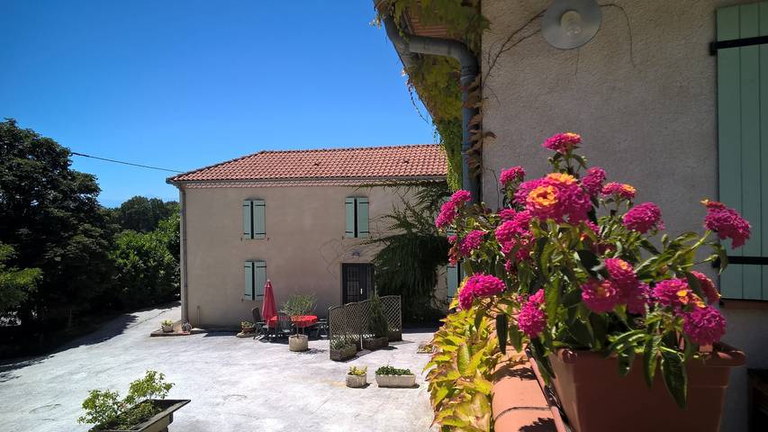 Gîte pour 7 personnes, avec piscine