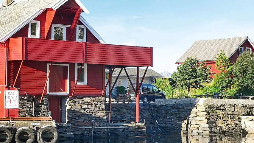 Feriehus for 5 personer, med terrasse i Sognefjorden