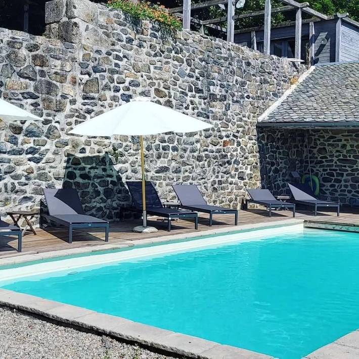 Location de vacances pour 2 personnes, avec terrasse et piscine dans Argences en Aubrac - 4