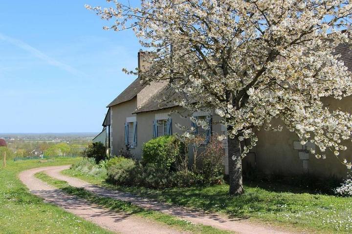 Location de vacances pour 4 personnes, avec Terrasse ainsi que Jardin et Vue à Gennes