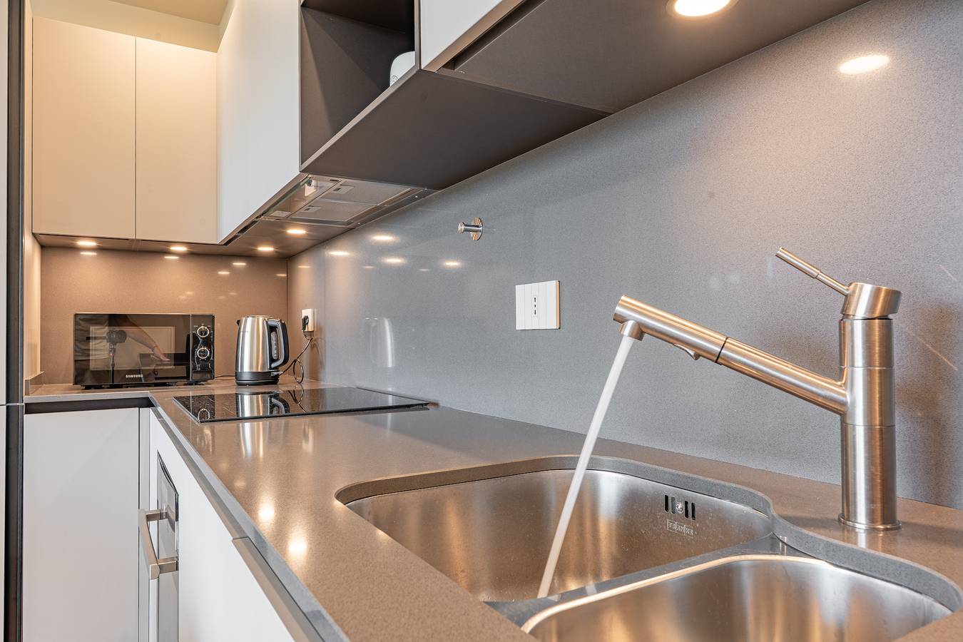 Appartamento intero, Light Garden-Luxury apartment with private parking in Monza, Brianza