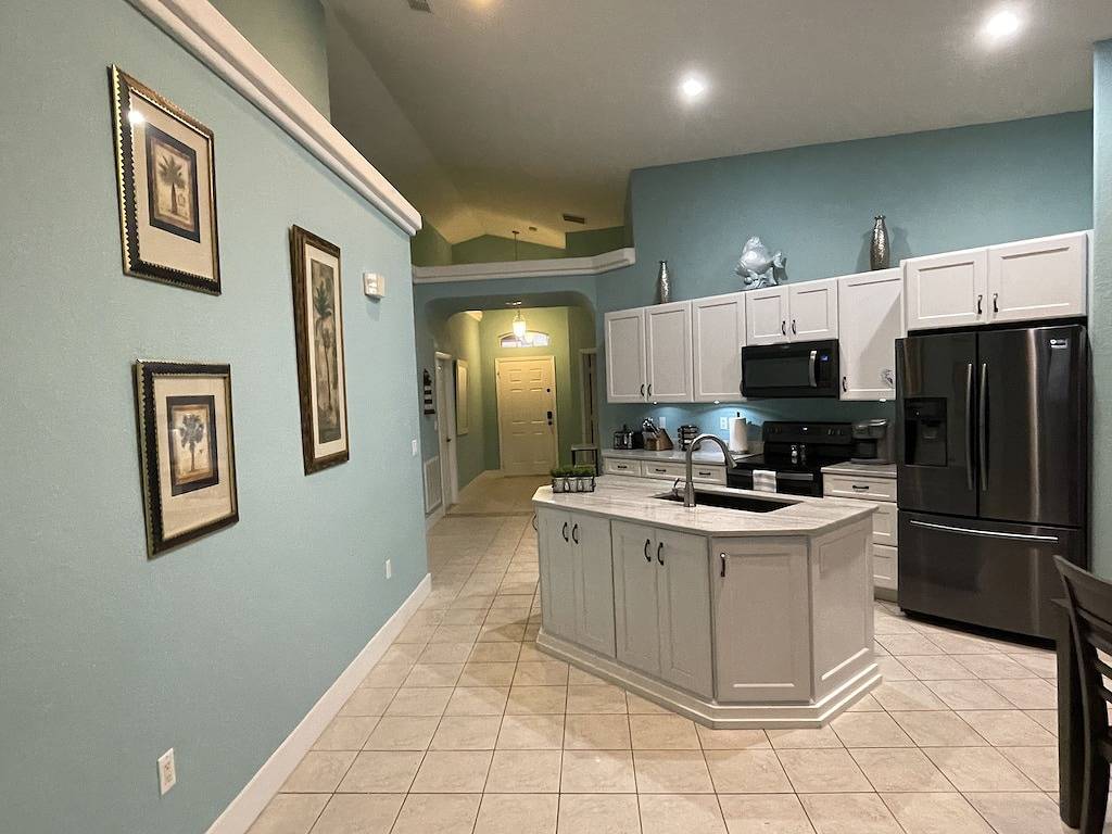 Davenport Disney-Area Home ~ Private Pool & Hot Tub ~ Quiet Retreat in Davenport (FL), Zentral Florida