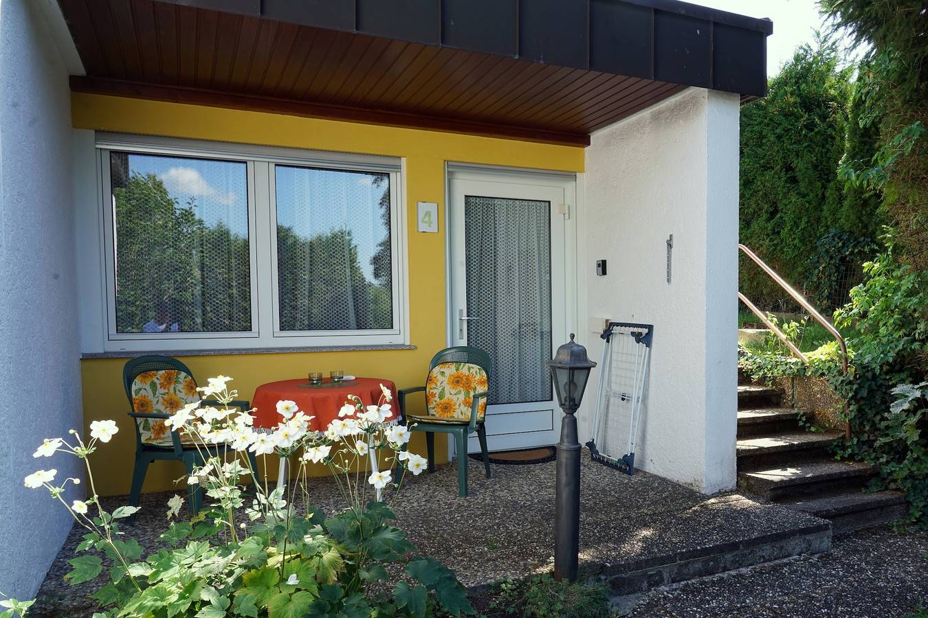 Ganze Wohnung, Ferienwohnung Nr. 4 mit eigener Terrasse, ruhig und Nähe Solemar Therme in Bad Dürrheim, Mittlerer Schwarzwald