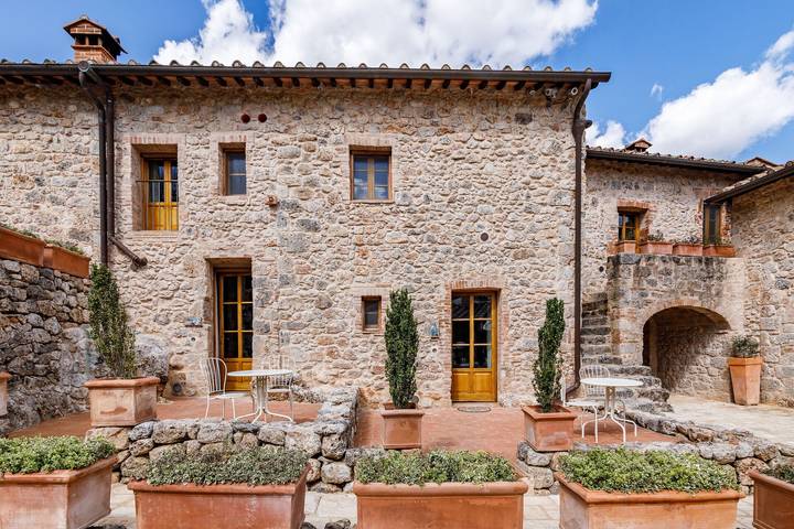 Station pour 30 personnes, avec sauna et terrasse ainsi que jacuzzi et jardin à Monteriggioni - 2