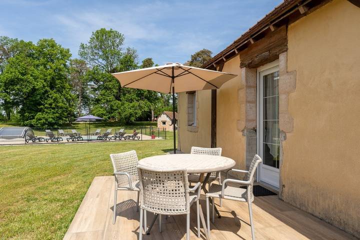 Gîte pour 4 personnes, avec terrasse et vue à La Châtelaine - 4