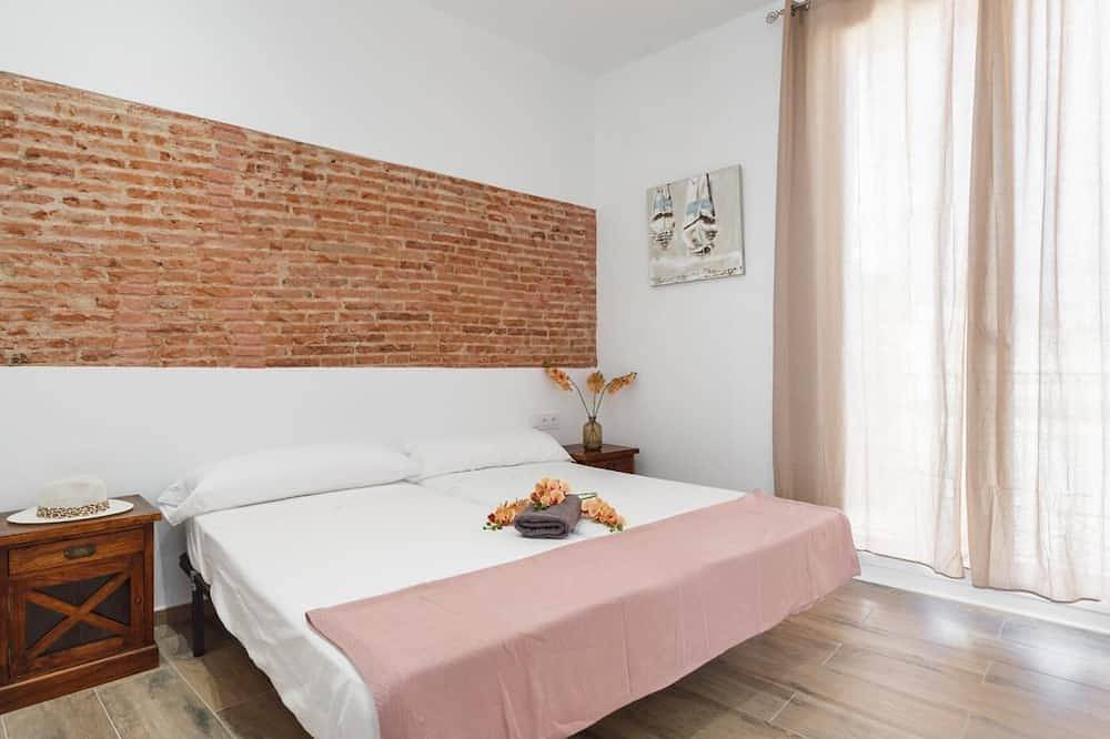 Apartamento entero, 20km from Barcelona and next to the beach, terrace , matarolux7 in Mataró, Costa del Maresme