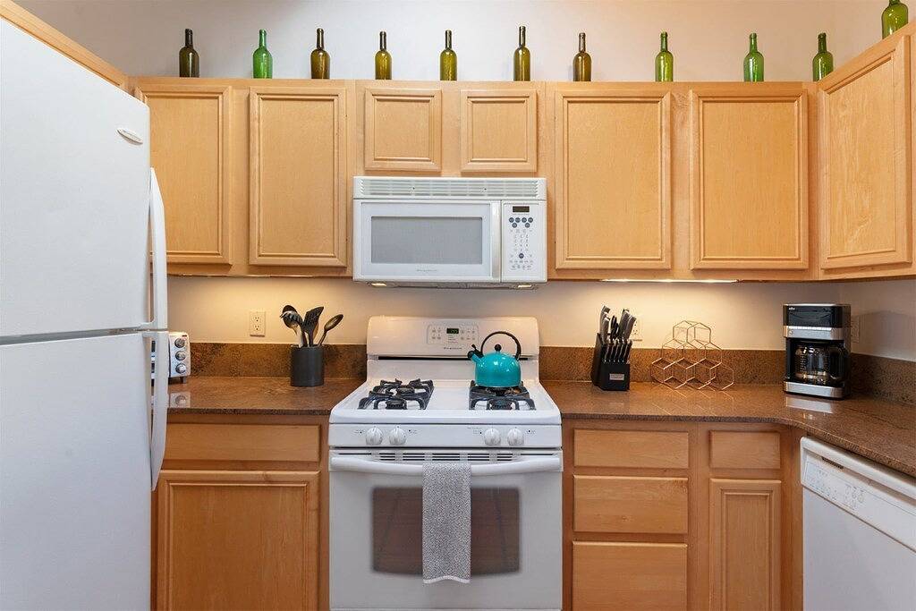 Ideal location, Great Workspaces, Kiva Fireplace in Santa Fe, Santa Fe County