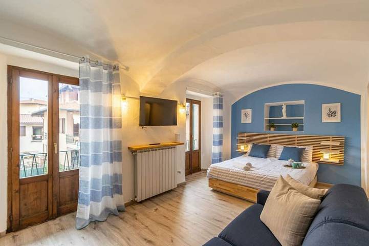 Appartement entier, [Easy Lake] Appartement à Baveno, à 100 mètres du lac. Wi-Fi gratuit, par Guestaly in Baveno, Comune di Baveno