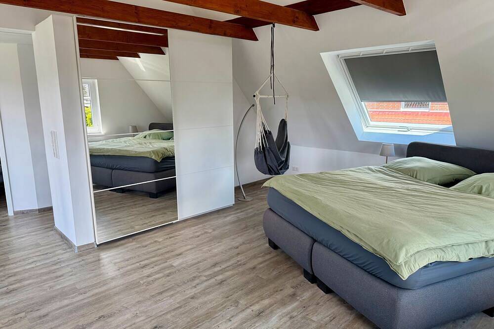 Ferienhaus 'Neeborg' mit privater Terrasse, privatem Garten und Wlan in Zetel, Metropolregion Bremen-Oldenburg