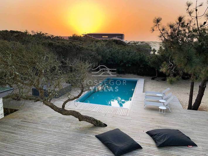 Gîte pour 8 personnes, avec jacuzzi et terrasse ainsi que piscine et jardin dans Plage des Estagnots - 3