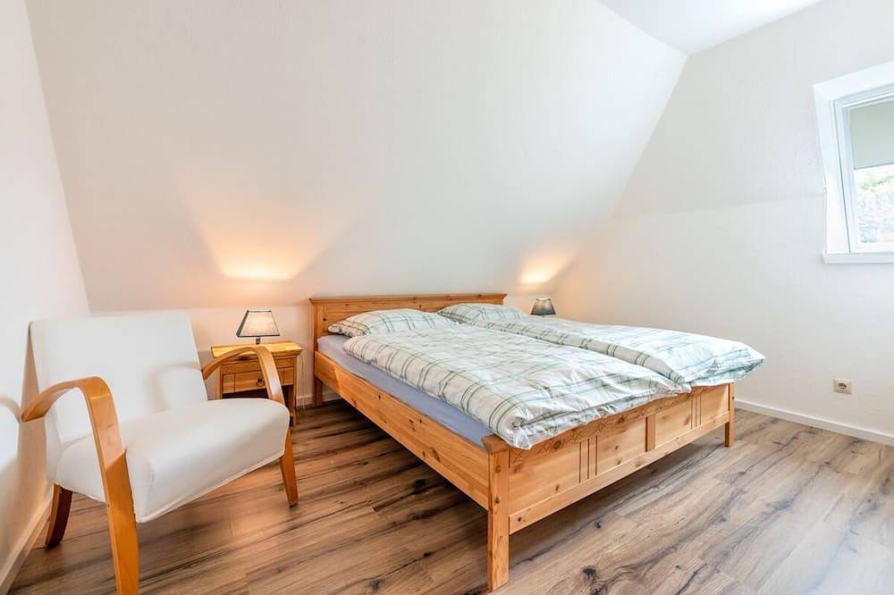 Ganze Wohnung, \"Entspannender Familienurlaub im Ferienhof Bruhn – Natur pur erleben!\" in Midlum, Föhr