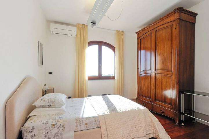 Villa für 6 Personen, mit Sauna und Terrasse sowie Whirlpool und Garten in Livorno - 2