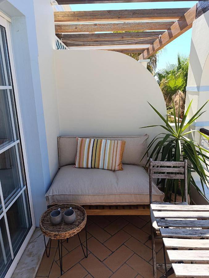 Apartamento inteiro, Komfortables Town House in traumhafter Lage in Budens, Distrito de Faro