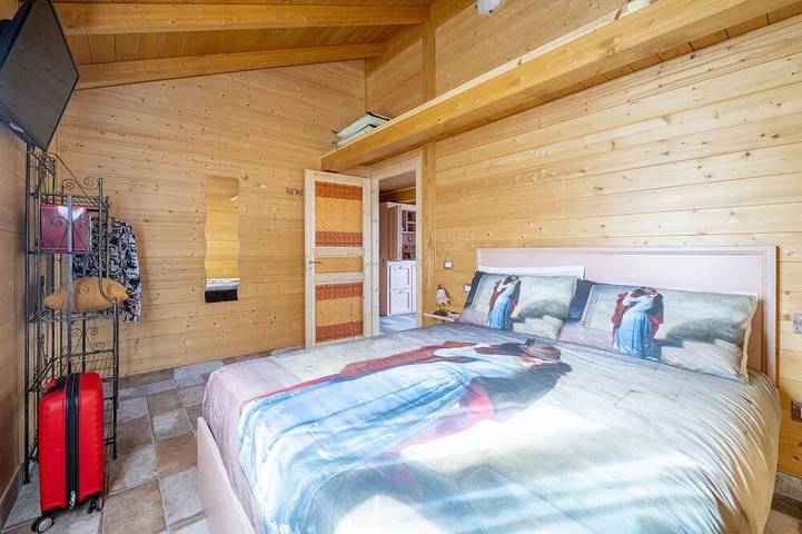 Appartement entier, Maisonnette en bois avec porche et jardin in Spoleto, Province de Pérouse