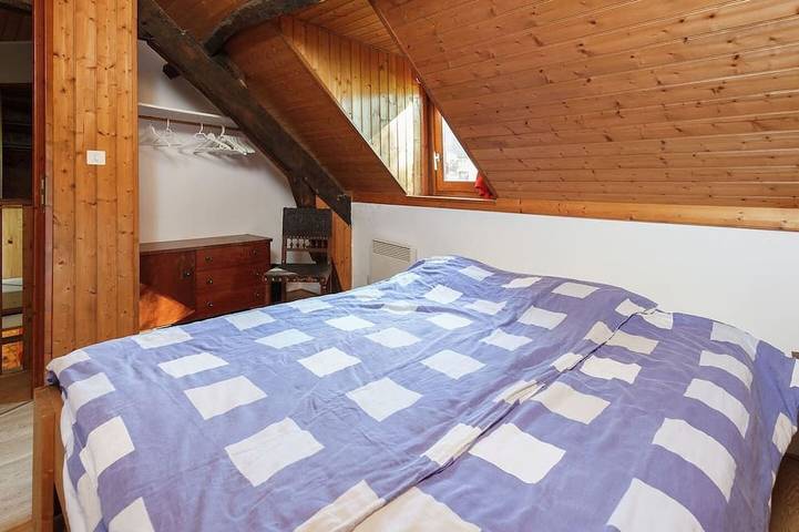 Gîte pour 8 personnes, avec terrasse ainsi que jardin et piscine à Saint-Cirq-Madelon - 2