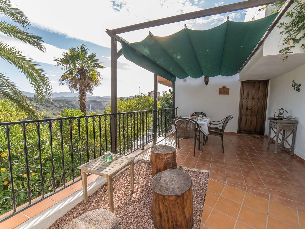 Appartement confortable avec piscine et cheminée près d'une rivière - 900 m d'un café bar stop in Dúrcal, Province de Grenade