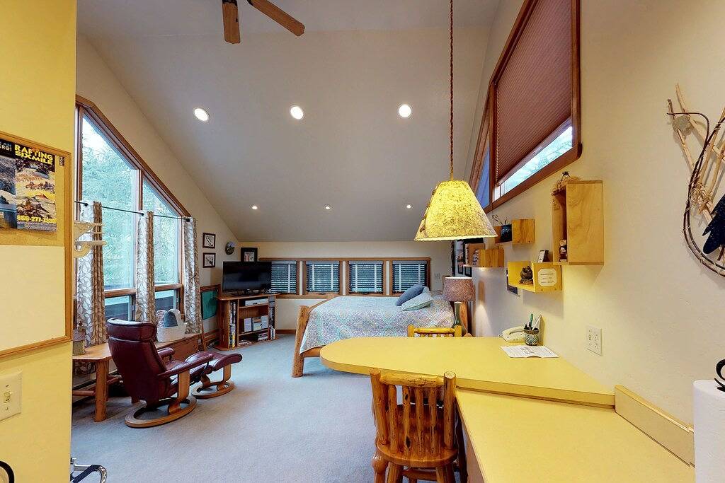 Ganze Wohnung, Das Studio mit ruhigem Gletscherblick verfügt über einen privaten Whirlpool und vieles mehr in Girdwood, Anchorage