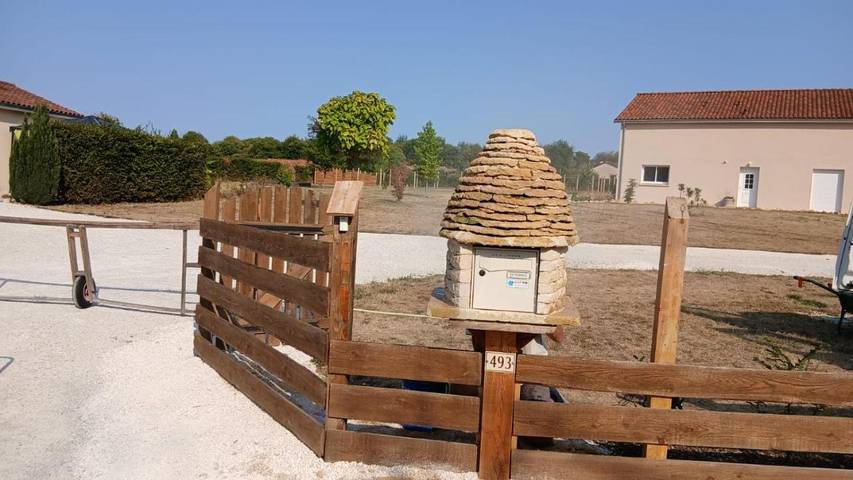 Maison d’hôte pour 6 personnes, avec vue et piscine ainsi que jardin et bassin pour enfant à La Chapelle-Aubareil - 4