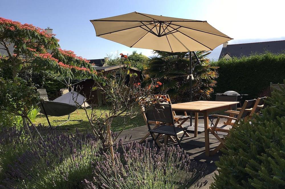 All Comfort family home, terrace and garden 2 km from Anse du Guesclin in Saint-Coulomb, Región de Saint-Malo