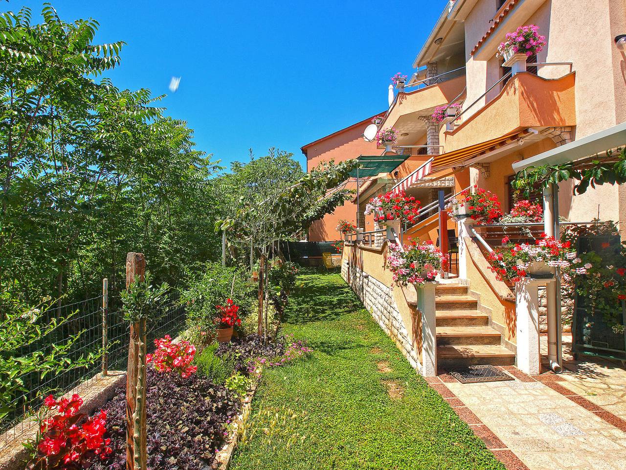 Ganze Wohnung, Ferienwohnung für 3 Personen mit Terrasse in Fazana, Südküste Istrien