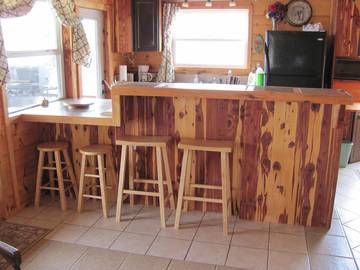 Log Cabin for 6 Guests in Ozark Mountains, Table Rock Lake, Picture 3