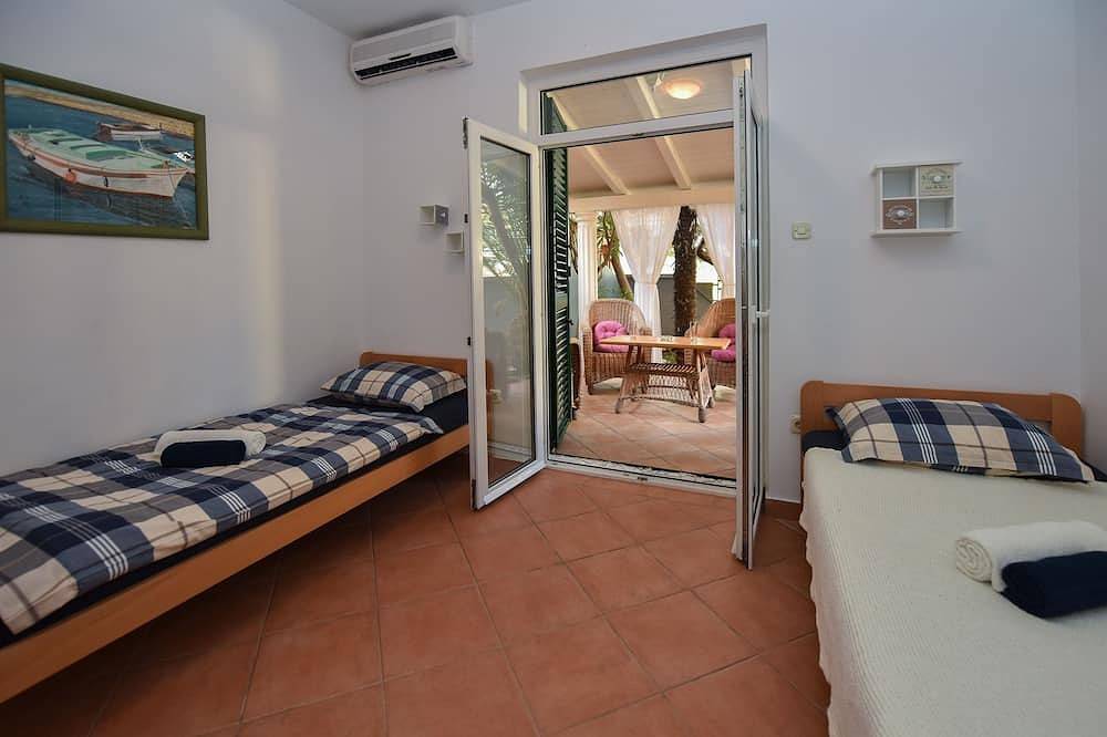 Apartamento entero, Apartamento para dos personas con una terraza Novalja, Pag in Novalja, Pag