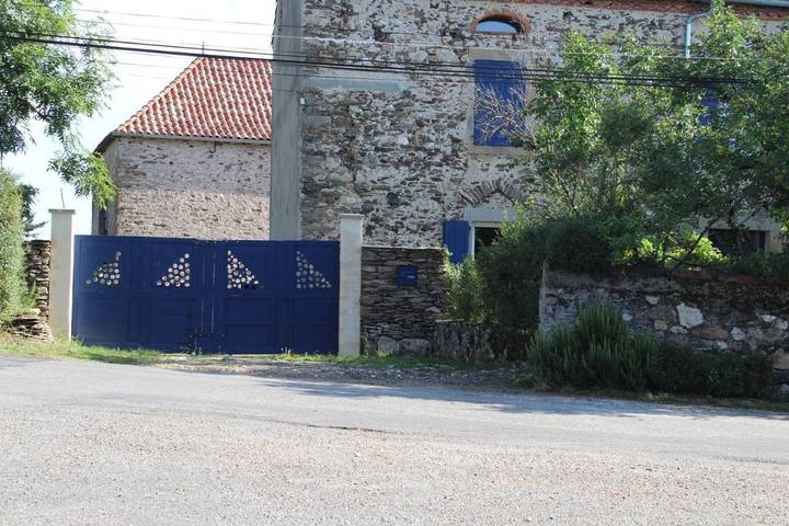 Location de vacances pour 2 personnes, avec Terrasse ainsi que Jardin et Vue à Mirandol-Bourgnounac - 4