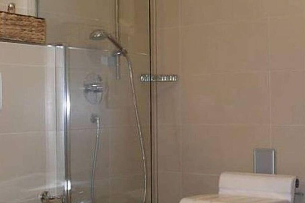 Neptun in der Amrumer Welle in Wittdün, Amrum