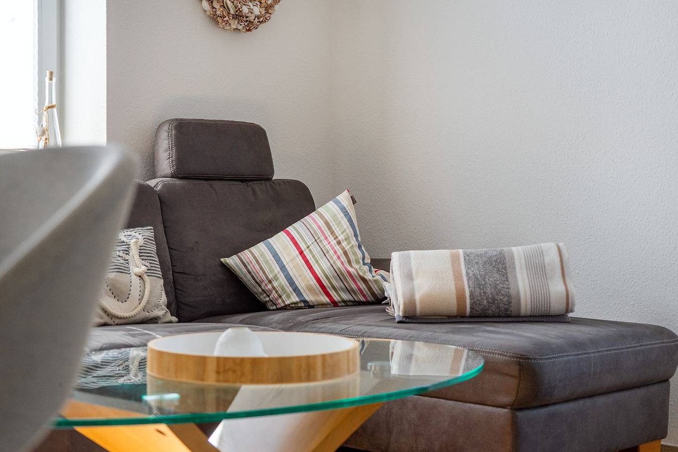 Ganze Wohnung, Erdgeschosswohnung (75qm) für 4 Personen und Hund mit Terrasse und Wasserzugang in Greetsiel, Krummhörn