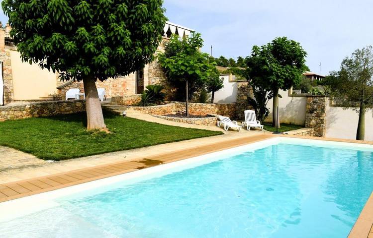 B&b per 3 persone, con Terrazza e Giardino nonché Panorama a Matino