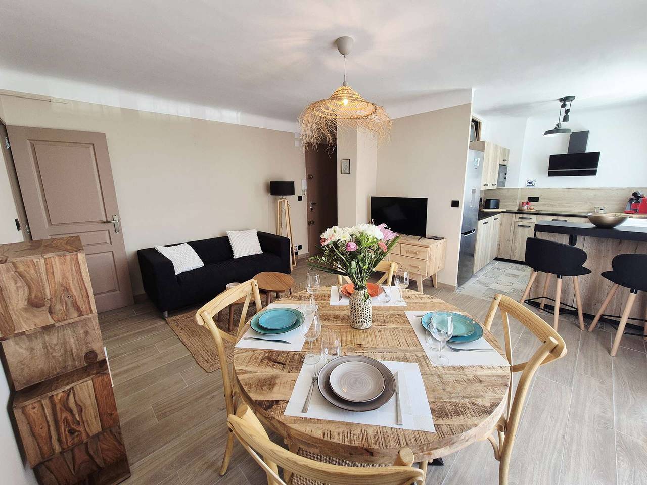 Apartamento vacacional entero, 2 bedrooms, air conditioning, just a stone's throw from the sea in Les Sablettes, La Seyne-sur-Mer