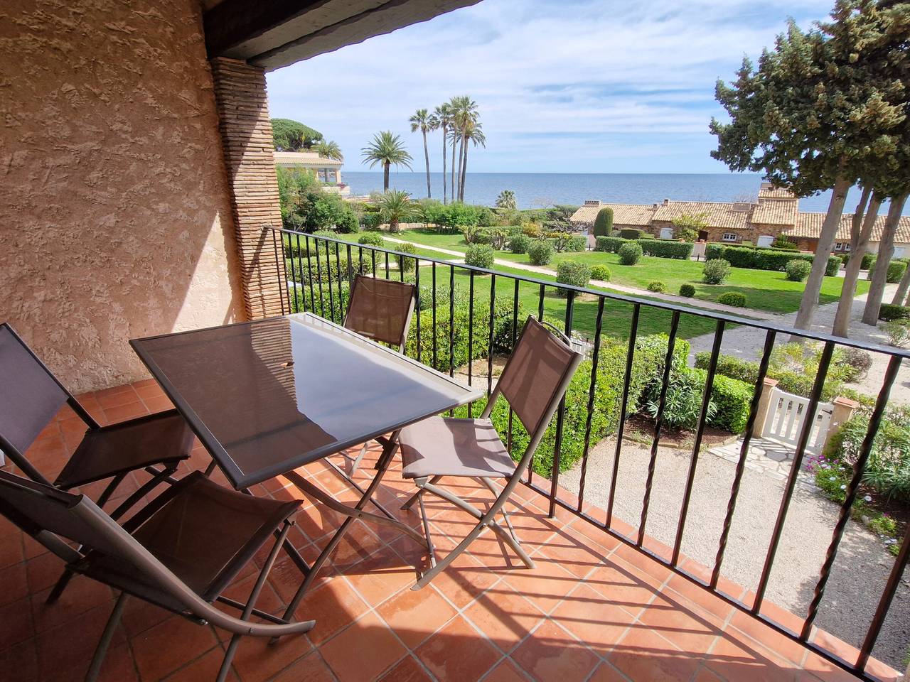 Appartement entier, Appartement avec mezzanine et piscine, animaux acceptés, parking privé à Sainte-Maxime in Sainte-Maxime, Côte méditerranéenne (France)