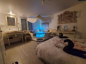 Gîte pour 2 personnes, avec jacuzzi à Grand-Fort-Philippe