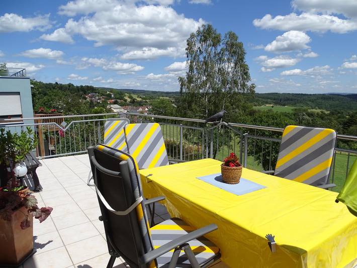 Ferienhaus für 4 Personen, mit Balkon und Terrasse sowie Garten und Ausblick im Saarland