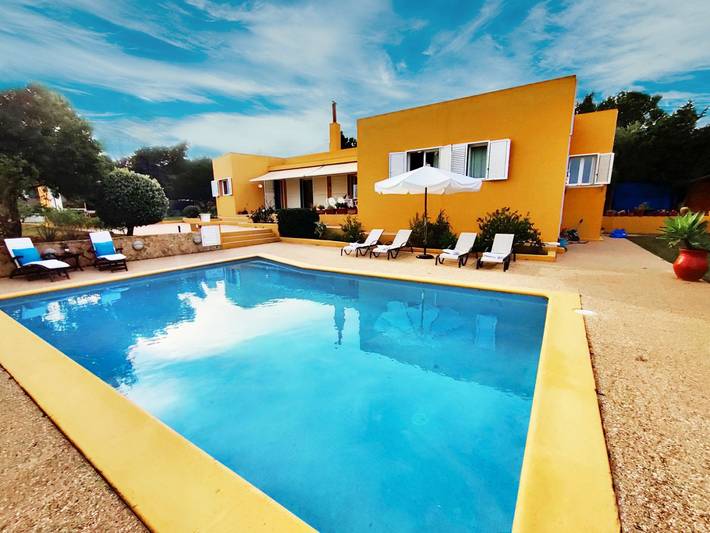 Casa de vacaciones para 6 personas, con jardín y piscina, Se admiten mascotas en Ibiza - 2