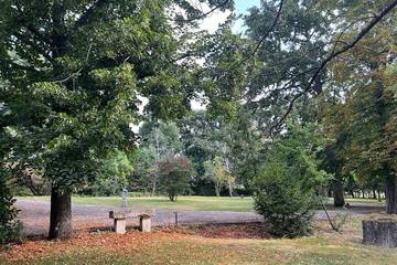 Cottage pour 2 personnes, avec jardin et piscine à Laplume
