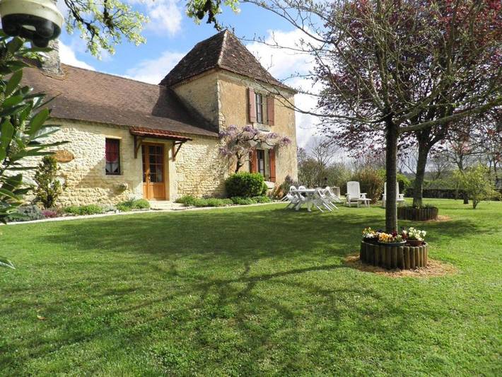 Location de vacances pour 5 personnes, avec jardin à Saint-Marcel-du-Périgord