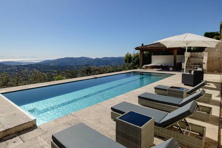 Location de vacances pour 8 personnes, avec sauna ainsi que terrasse et jardin à Spéracèdes - 2