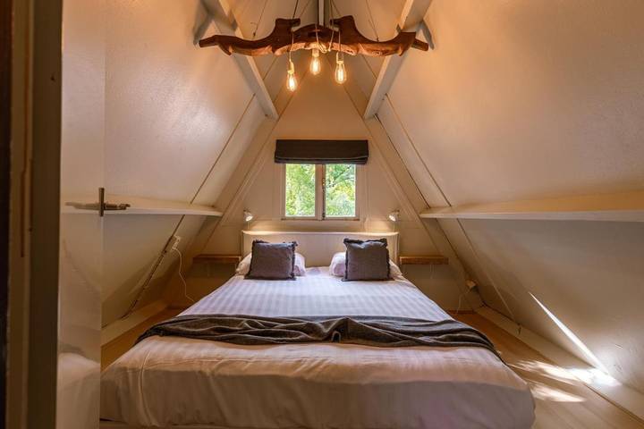 Chalet voor 5 personen, with zwembad and uitzicht as well as tuin, met huisdier in Durbuy