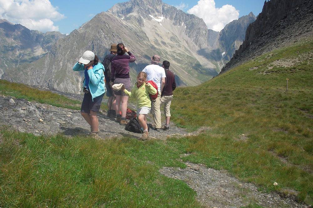 Ecrins parkhuis in het dorp Valsenestre 1300m in Valjouffrey, Écrins Nationaal Park