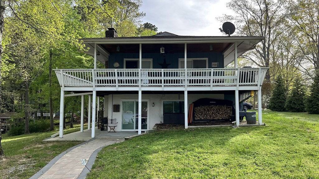 Family Friendly Getaway auf große ruhige Bucht w / tolle Aussicht 5 Kajaks & Paddleboard in Lake Gaston