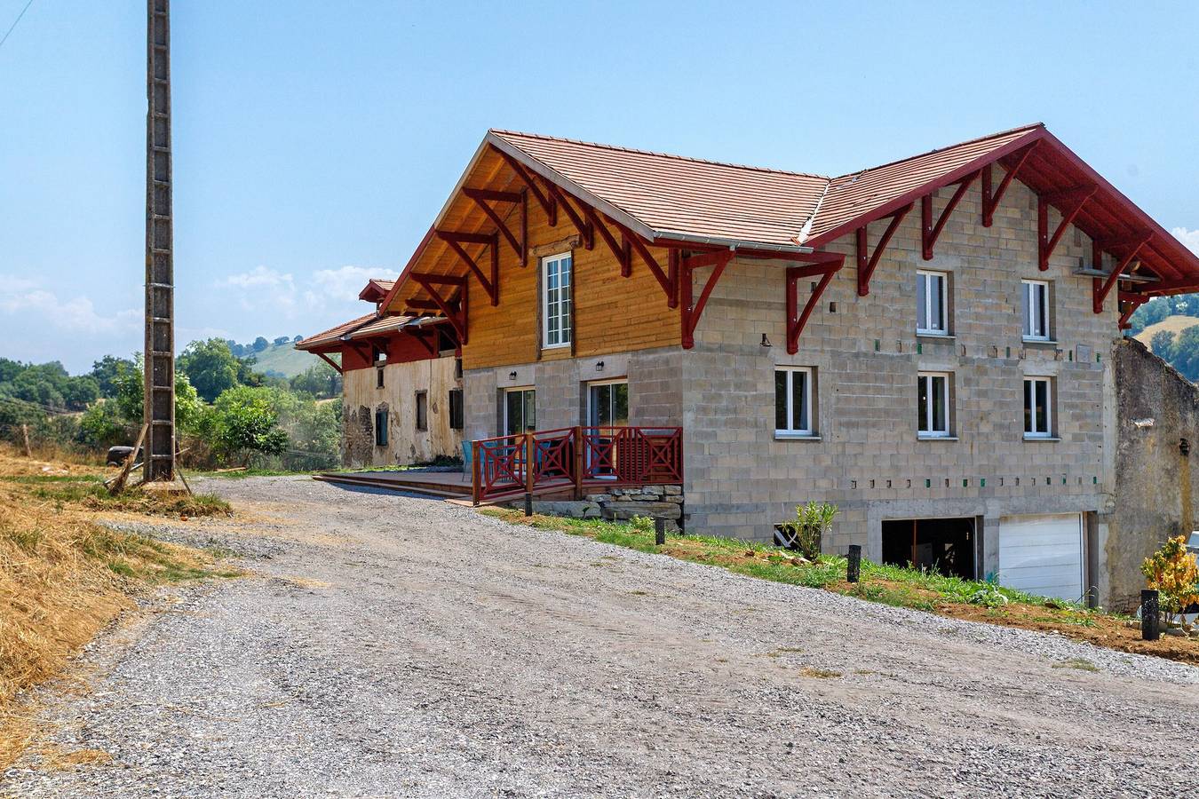 Casa vacanze "Mendi Borda" con Spa, terrazza privata, Wi-Fi e aria condizionata in Larribar-Sorhapuru, Bayonne e dintorni