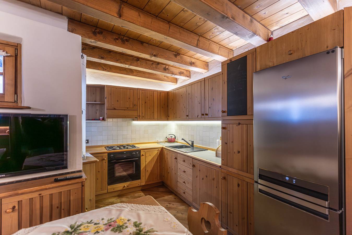 Appartamento intero, Casa Noce, tranquilla e immersa nella natura in Cortina d'Ampezzo e dintorni, Dolomiti Superski