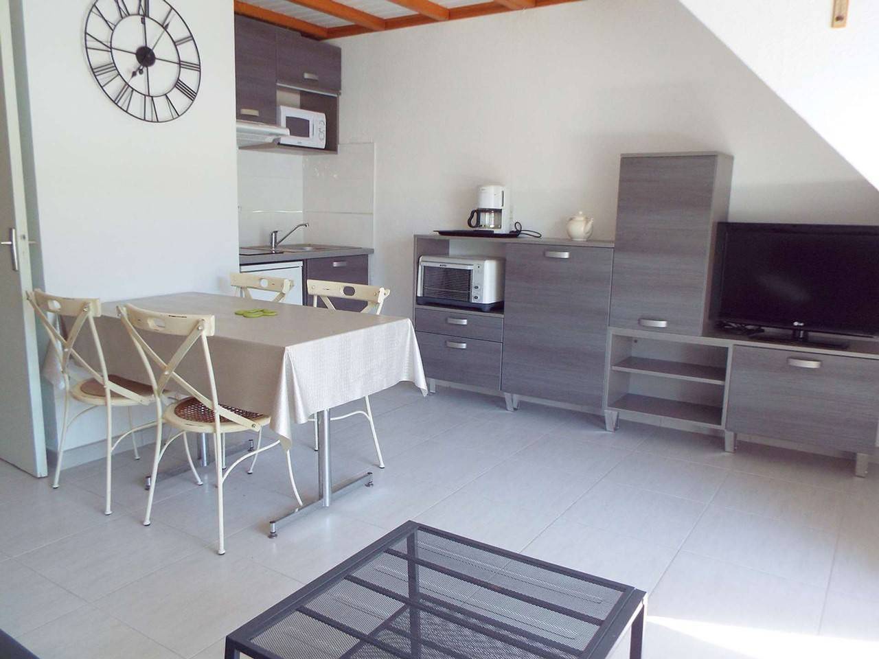 Entire apartment, Duplex moderne à 300m de la plage de Carnac - 6 pers, balcon, Bbq, parking in Carnac Plage, Carnac