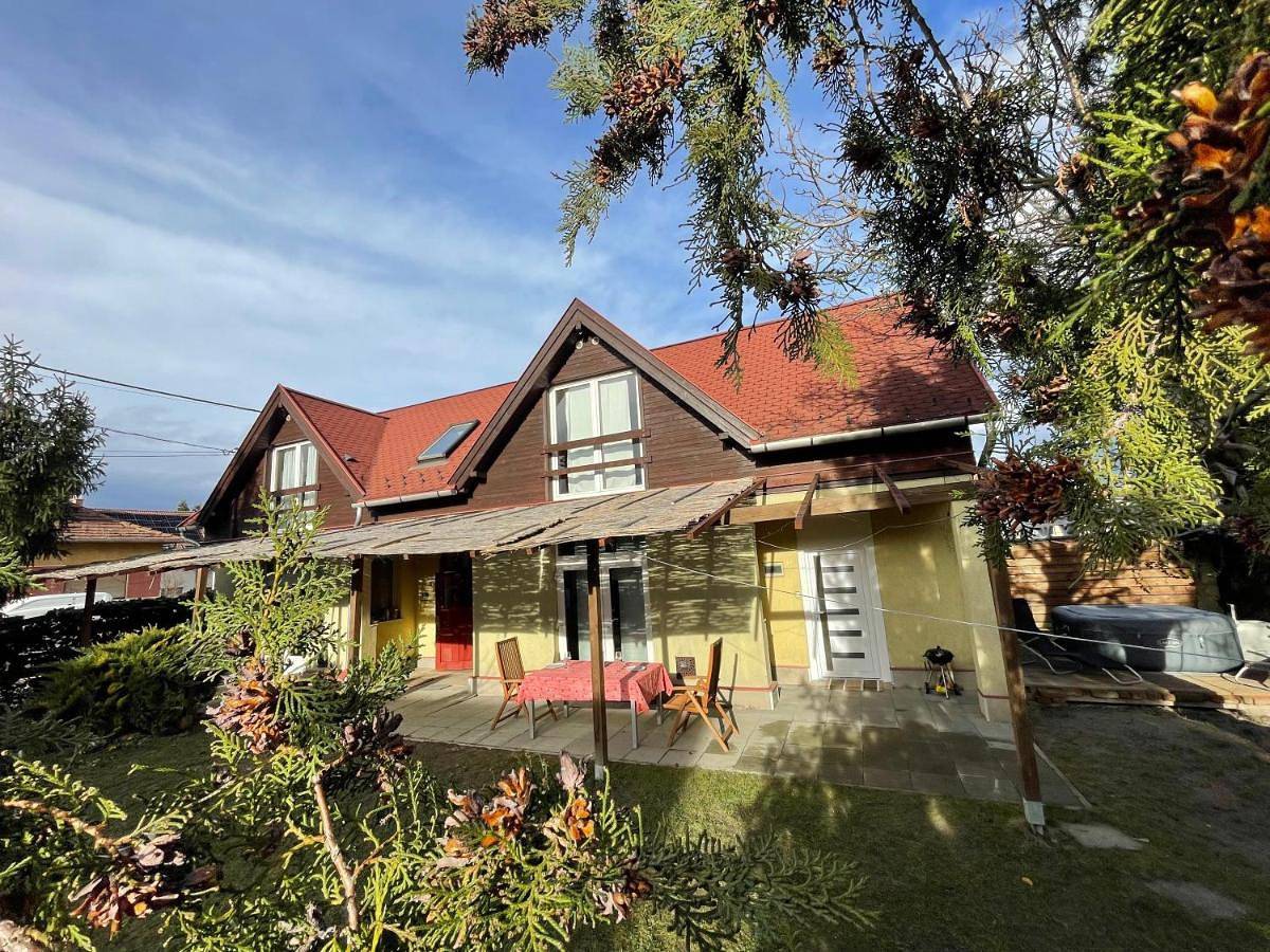 4 Guests: River & Garden Charm in Budapest, Danube-Ipoly National Park